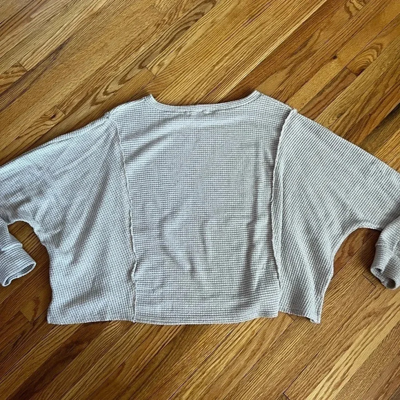 “Jolie” crew neck top - Picture 5 of 6